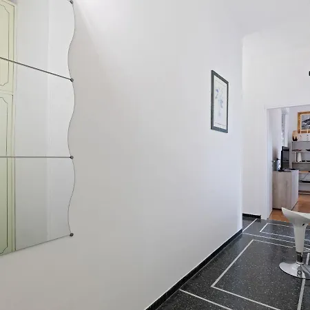 Central Holiday In With Balcony Vakantiehuis *