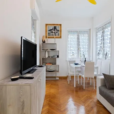 Central Holiday In With Balcony Feriehus Sanremo
