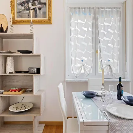 Central Holiday In With Balcony Casa vacanze Sanremo